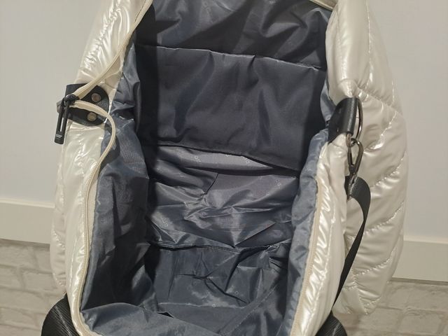 Bolsa deporte acolchada nueva
