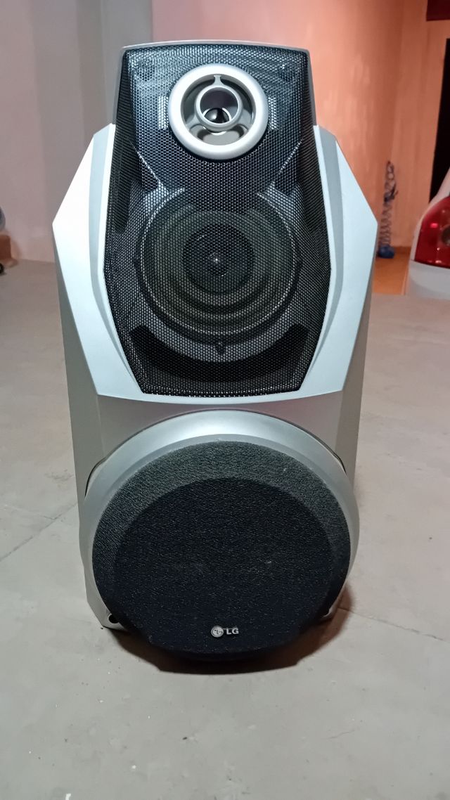 2 altavoces LG hifi cadena musica