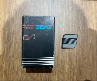 ORIGINAL Insignia SEAT 1987
