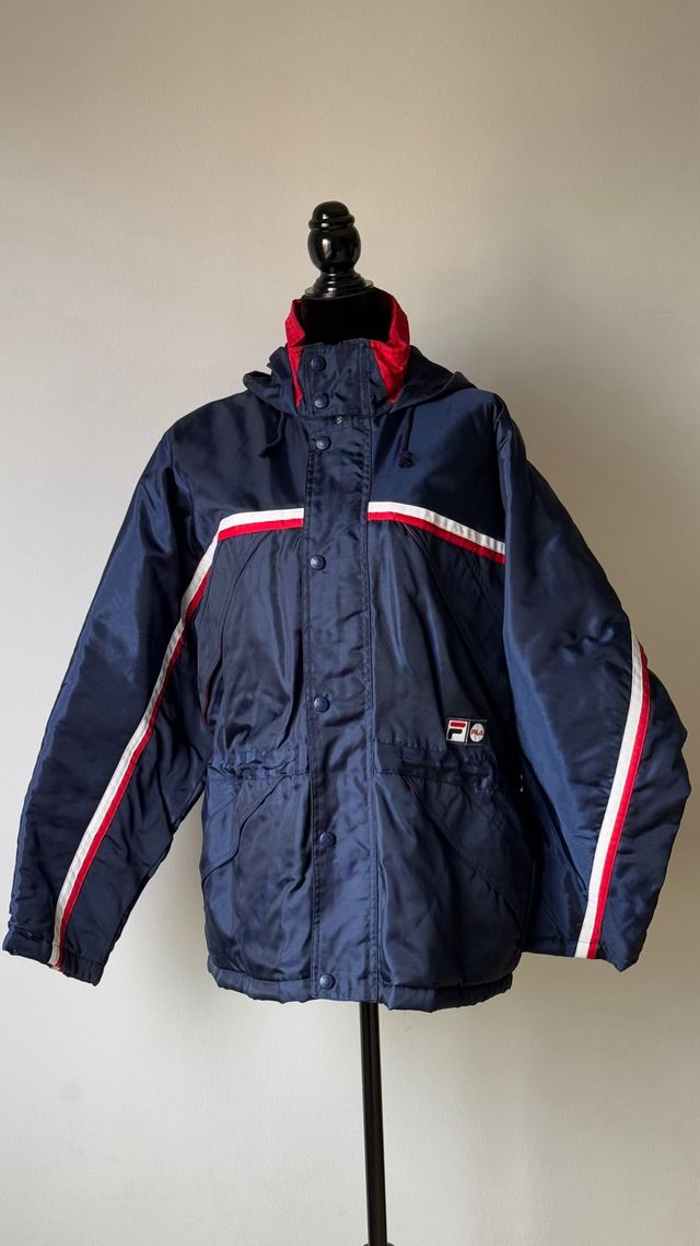 Chaqueta unisex FILA. Ideal para la nieve