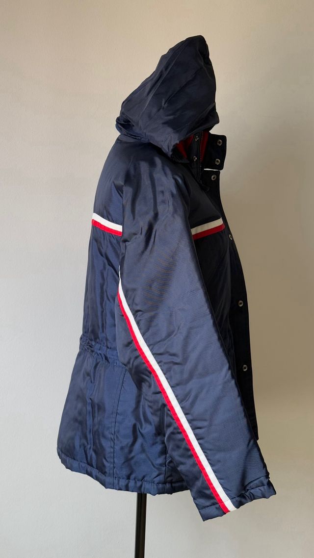 Chaqueta unisex FILA. Ideal para la nieve