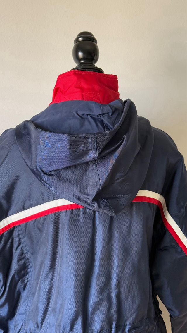 Chaqueta unisex FILA. Ideal para la nieve