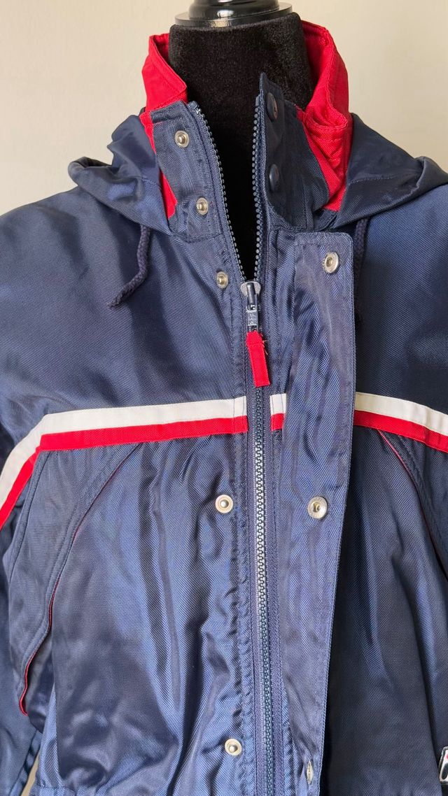 Chaqueta unisex FILA. Ideal para la nieve