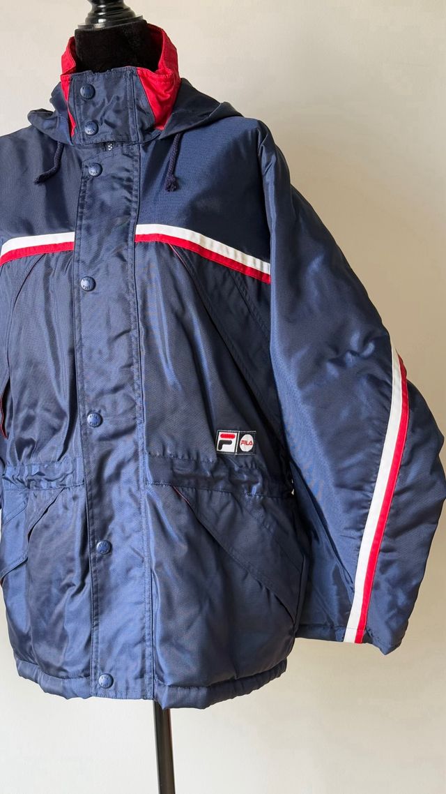 Chaqueta unisex FILA. Ideal para la nieve