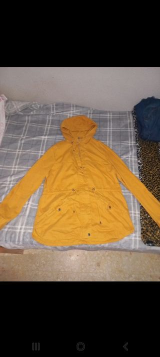 Parka hym talla m mostaza 