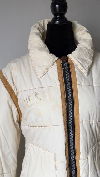 Chaqueta acolchada de DIESEL. Color beige talla L