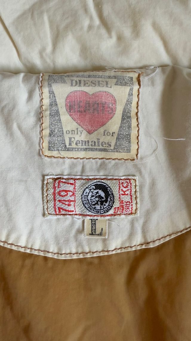 Chaqueta acolchada de DIESEL. Color beige talla L