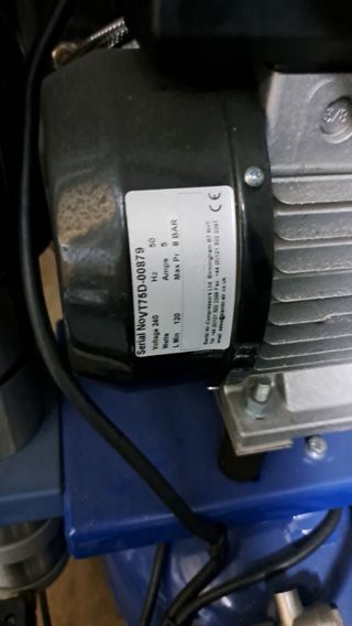 Compresor aire profesional Bamby VT75D.  8kg