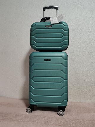 Maleta de cabina y neceser