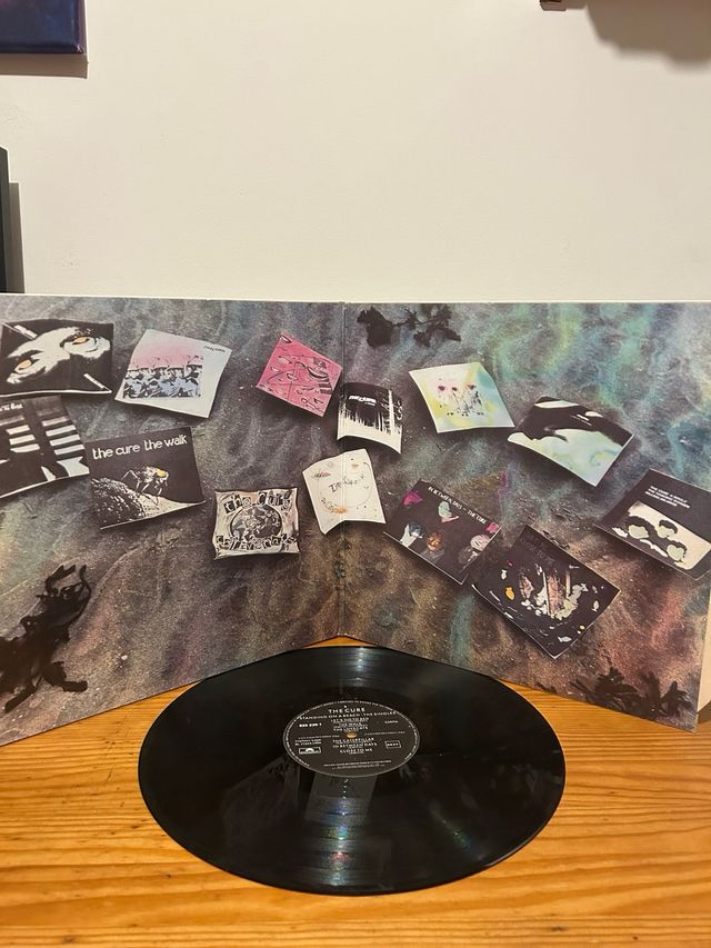 Vinimo The Cure sranding on a beach