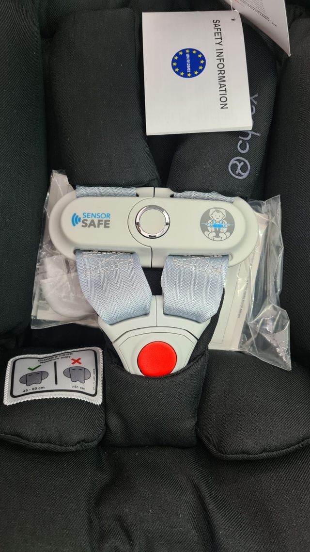 Cybex Cloud Z plus isize negra nueva