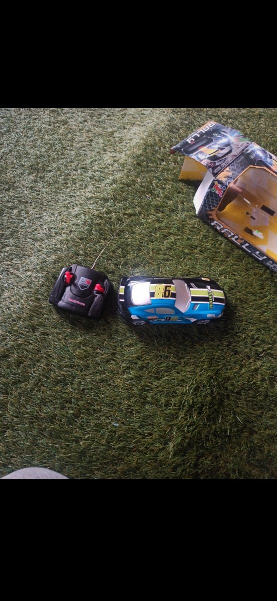 Coche teledirigido para niños