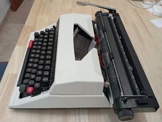 Maquina de escribir NAKAJIMA 8000