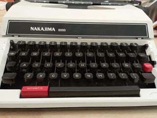 Maquina de escribir NAKAJIMA 8000