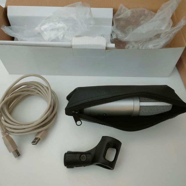 Micro AUNA multimedia