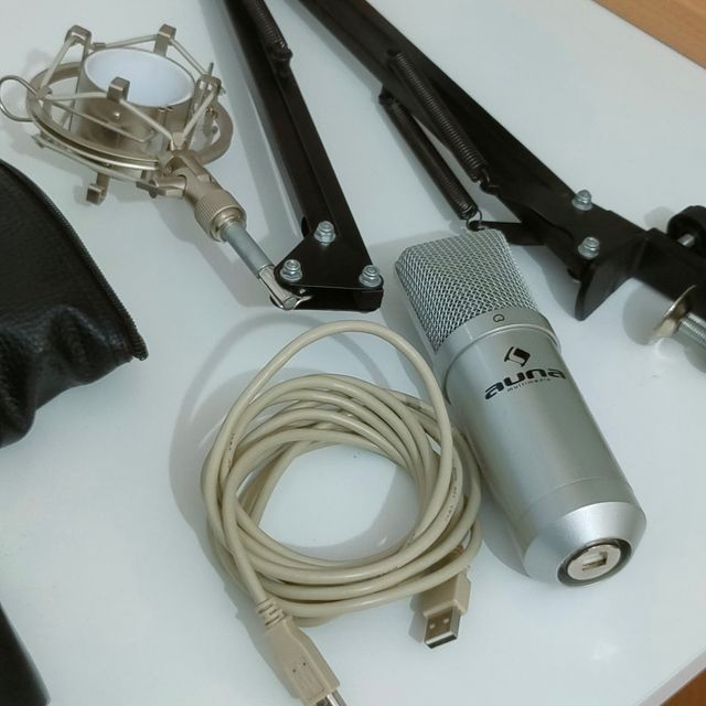 Micro AUNA multimedia