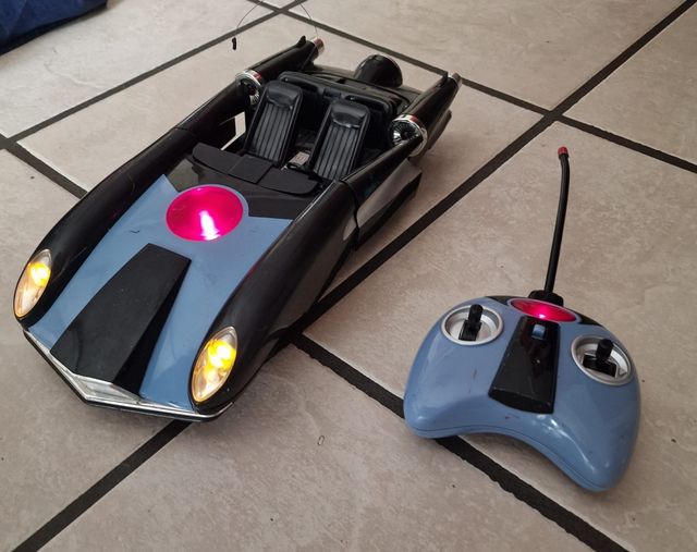 Macchina telecomandata da collezione Disney Pixar