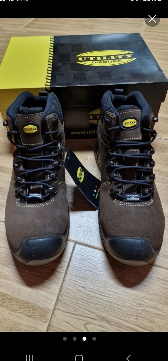 DIADORA, BOTAS DE SEGURIDAD.