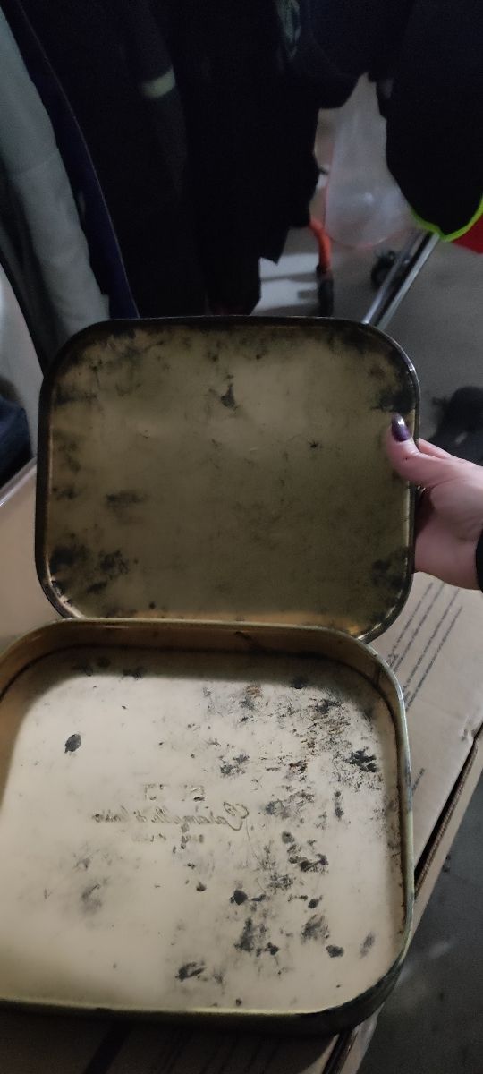 Scatola vintage in latta