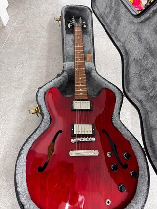 Guitarra Gibson ES 335 Cherry