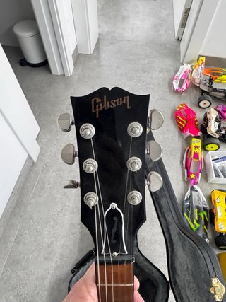 Guitarra Gibson ES 335 Cherry