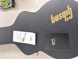 Guitarra Gibson ES 335 Cherry