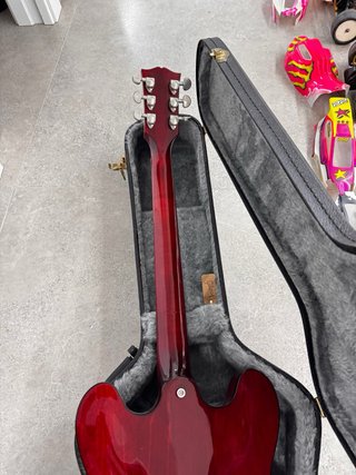 Guitarra Gibson ES 335 Cherry