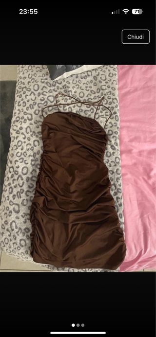 tubino marrone con schiena scoperta