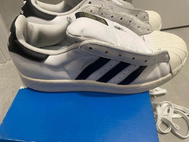 Adidas superstar 42 2/3