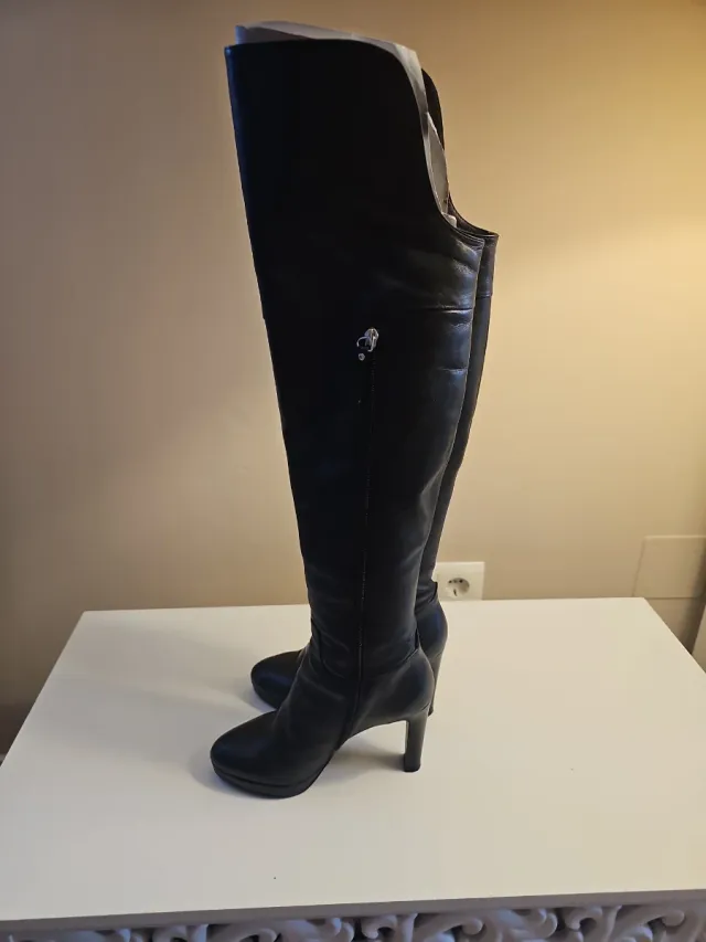 Botas negras tacón alto