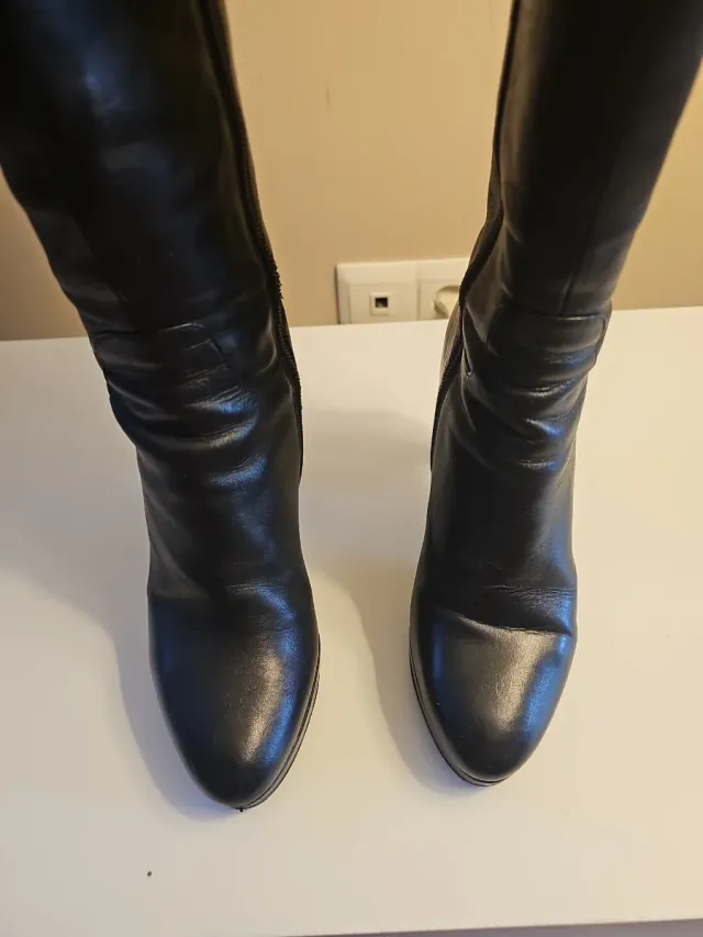 Botas negras tacón alto