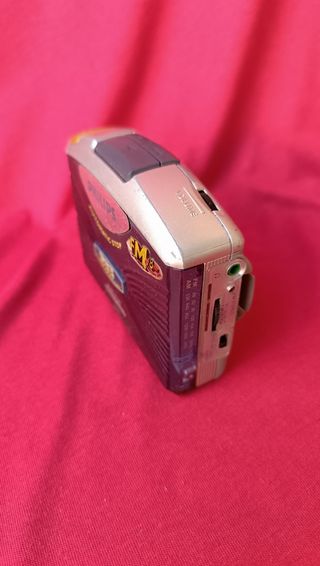 Walkman Philips AQ6591 con radio