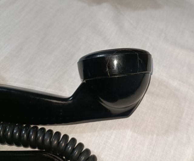 Teléfono años 50 de baquelita, perfecto.
