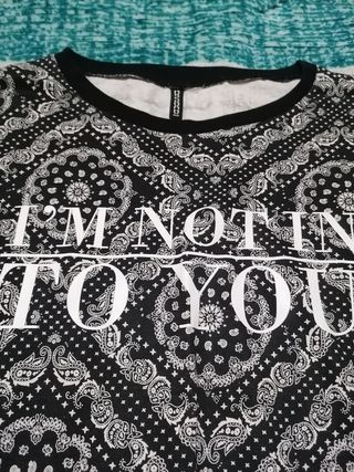 Camiseta manga larga negra y blanca 