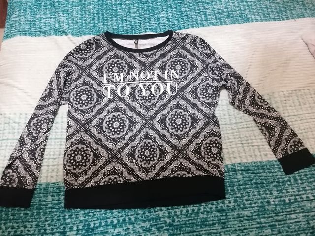 Camiseta manga larga negra y blanca