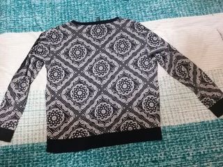 Camiseta manga larga negra y blanca 