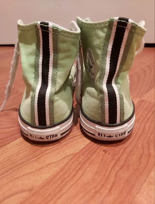 Converse. Zapatillas verdes. Talla 33.5