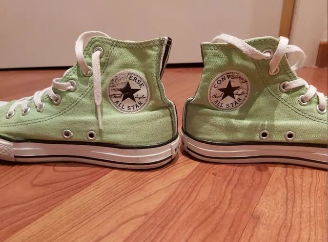 Converse. Zapatillas verdes. Talla 33.5