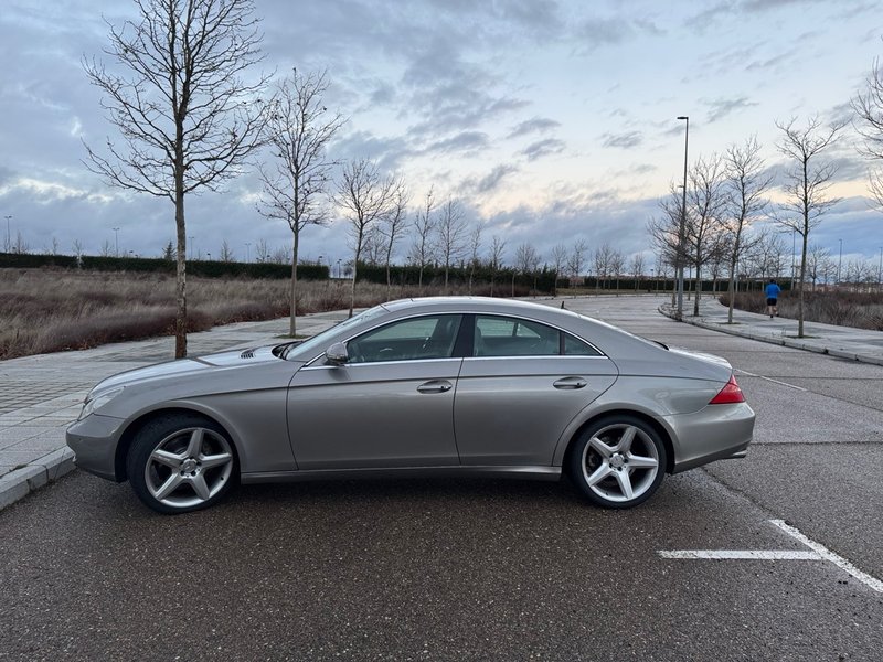 Mercedes-Benz Clase CLS 2005 - foto 1