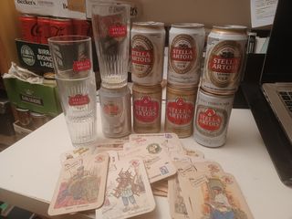Bicchieri,sottobicchieri,lattine Stella Artois