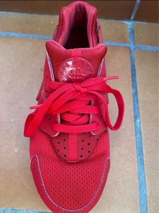 Nike huarache roja