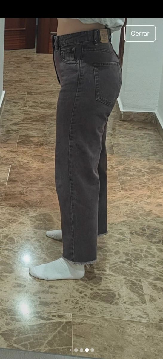 Jeans burdeos rectos