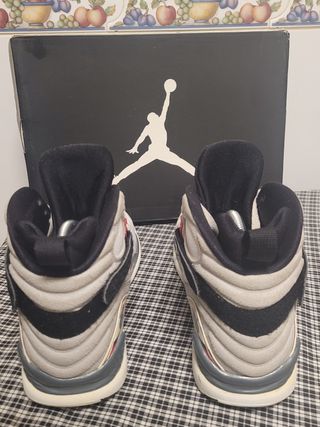 ZAPATILLAS JORDAN 8 RETRO