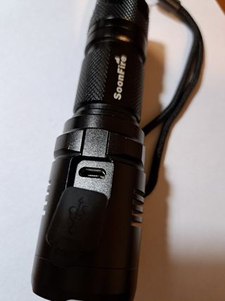 Torcia led ricaricabile Soonfire NS17