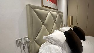 Cama cattelan italia piel