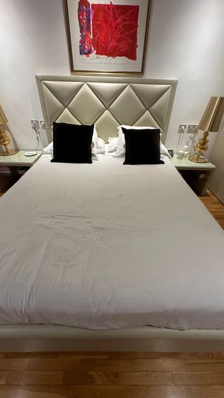 Cama cattelan italia piel