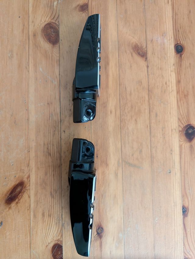 Pedane poggiapiedi passeggero Wild One