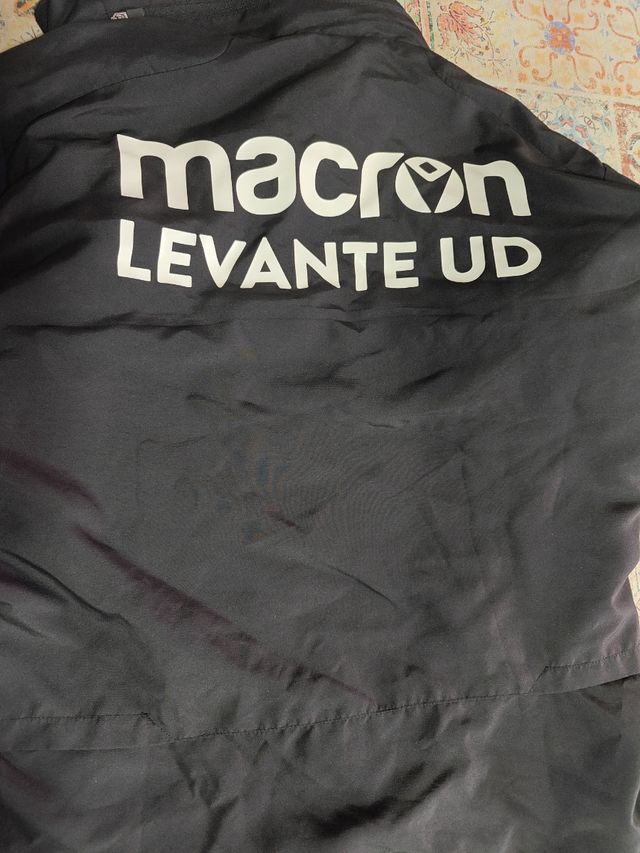 Chaqueta Levante