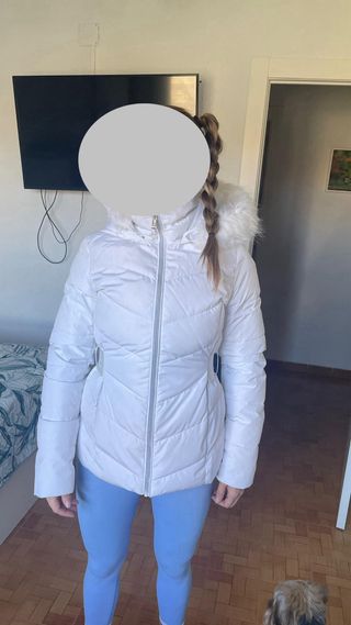 Chaqueta blanca plumas Guess