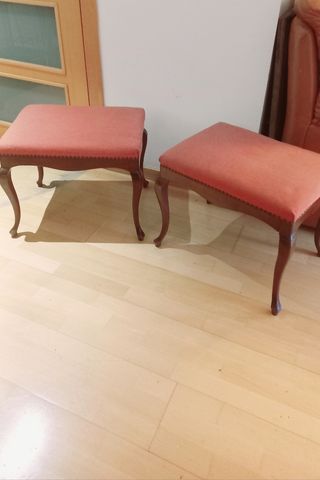 Coppia di sgabelli e poltrone antichi 